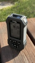 Combo: DAA EDGE Shot Timer e 1x DAA Pod di Attivazione del Bersaglio (TAP)